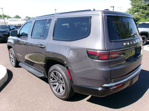 Certified 2025 Jeep Wagoneer 4WD image 4