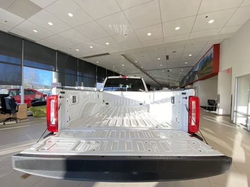 Used 2023 Ford F350 XLT w/ FX4 Off-Road Package AWD/4WD image 24