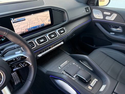 Used 2025 Mercedes-Benz GLS 450 4MATIC image 23