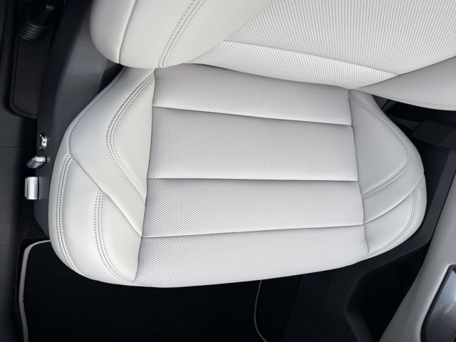 New 2026 Lincoln Nautilus Premier AWD/4WD image 16