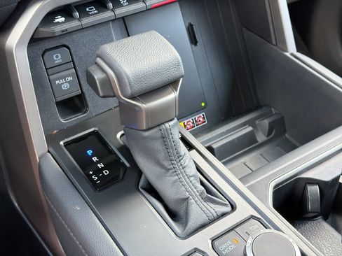 Used 2026 Toyota Tundra Limited AWD/4WD image 20