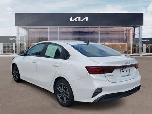 Used 2024 Kia Forte LXS w/ LXS Technology Package FWD image 4