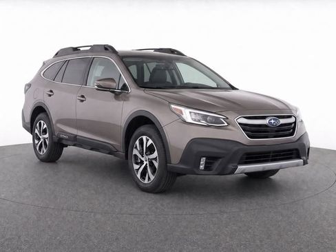 Used 2022 Subaru Outback Limited w/ Popular Package #2 AWD/4WD image 3