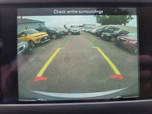 Used 2020 Chrysler Voyager Lxi image 17