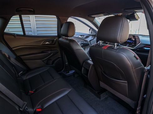 Used 2024 Chevrolet Trax RS image 17