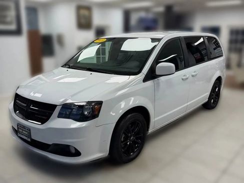 Used 2019 Dodge Grand Caravan SXT w/ Blacktop Package image 1