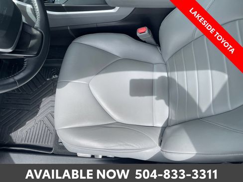 Used 2022 Toyota Highlander XLE FWD image 30