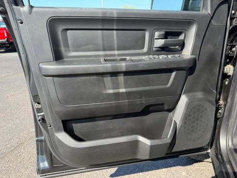 Used 2019 RAM 1500 Express image 8