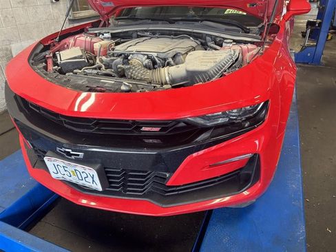 Used 2019 Chevrolet Camaro SS image 11