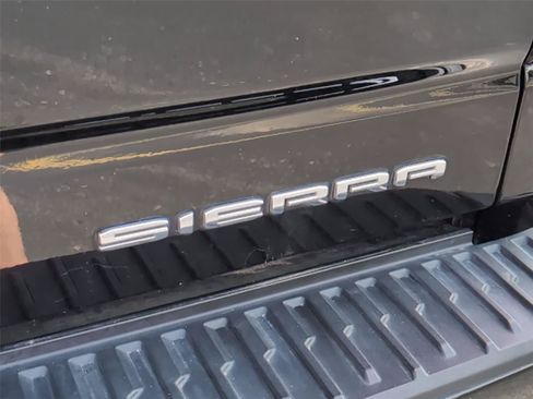 Used 2023 GMC Sierra 1500 Denali Ultimate AWD/4WD image 5