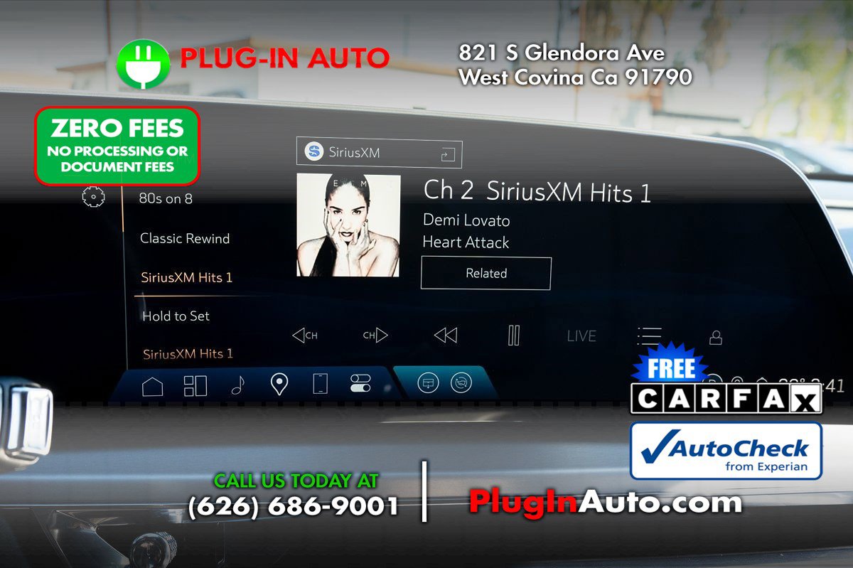 Used 2024 Cadillac Lyriq Luxury w/ LPO, Floor Liner Package RWD image 29