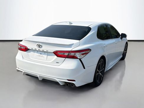 Used 2020 Toyota Camry SE FWD image 5