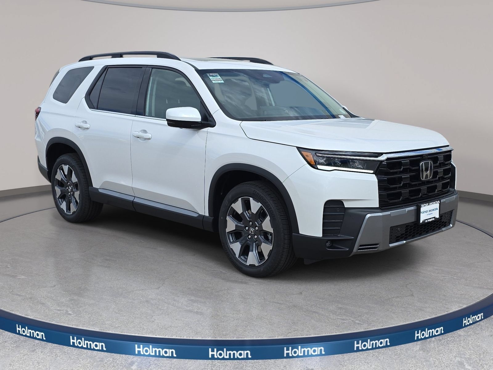 New 2026 Honda Pilot Touring image 3