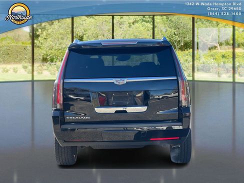 Used 2016 Cadillac Escalade Premium image 11