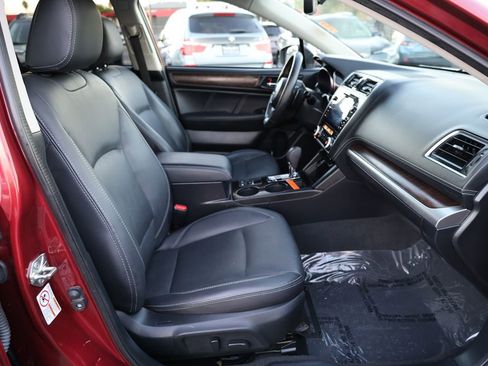 Used 2019 Subaru Outback 2.5i Limited image 16