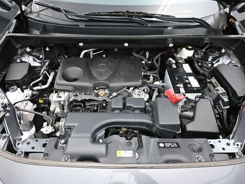 Used 2022 Toyota RAV4 XLE w/ Convenience Package image 15