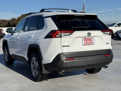 New 2025 Toyota RAV4 XLE image 12