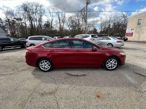 Used 2016 Ford Fusion SE image 13