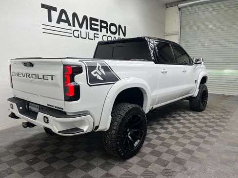 Used 2025 Chevrolet Silverado 1500 RST AWD/4WD image 7