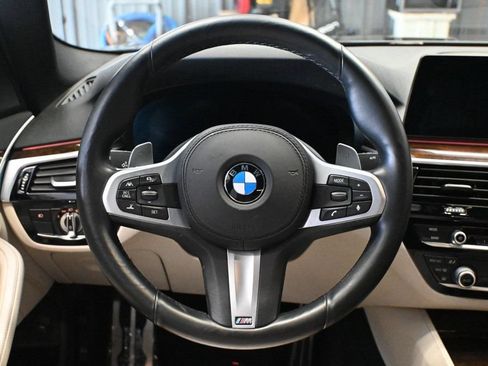 Used 2019 BMW 540i w/ M Sport Package RWD image 11