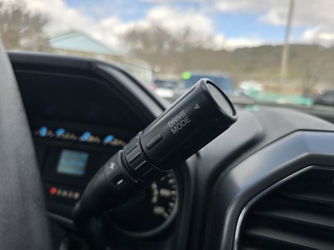 Used 2019 Ford F150 XLT image 25