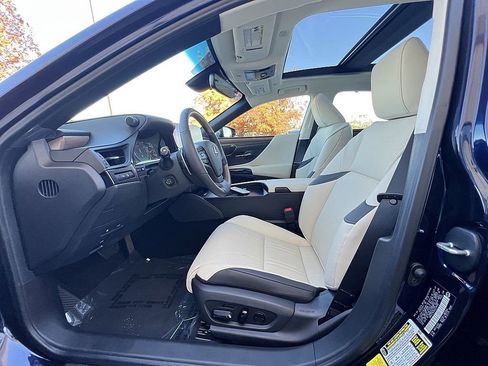 New 2025 Lexus ES 350 Ultra Luxury image 21