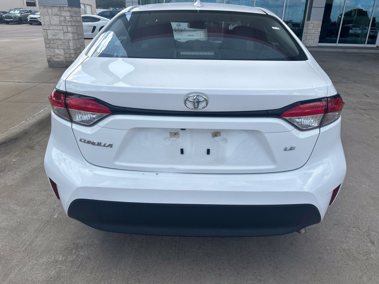 Used 2025 Toyota Corolla LE FWD image 11