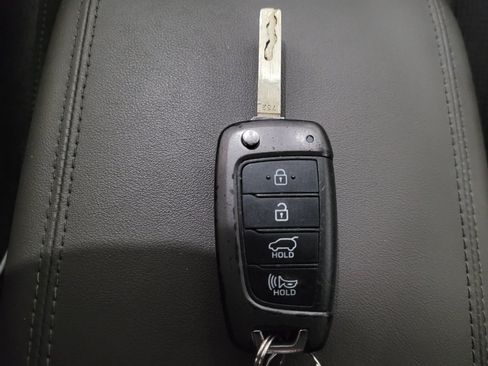 Used 2019 Hyundai Santa Fe SE AWD/4WD image 32