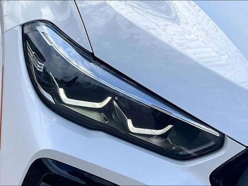 Used 2023 BMW X6 xDrive40i w/ M Sport Package image 29