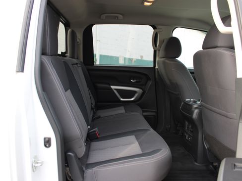 Certified 2022 Nissan Titan SV w/ SV Convenience Package image 14