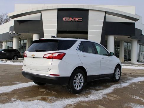 Used 2021 Chevrolet Equinox LT w/ Driver Convenience Package image 6