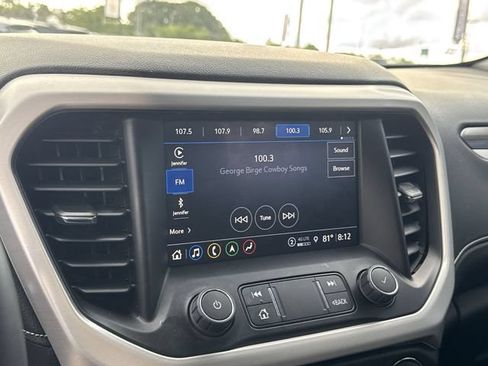 Used 2023 GMC Acadia SLT FWD image 19