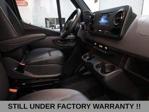 Used 2022 Mercedes-Benz Sprinter 2500 image 19
