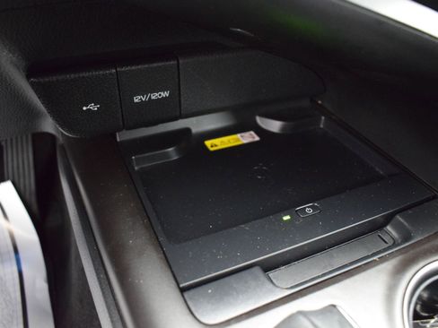 Used 2024 Toyota Camry XSE FWD image 16