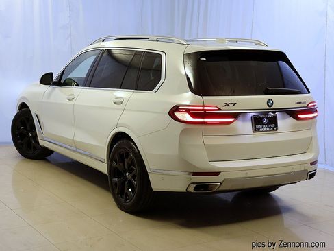 Used 2024 BMW X7 xDrive40i w/ Premium Package AWD/4WD image 9