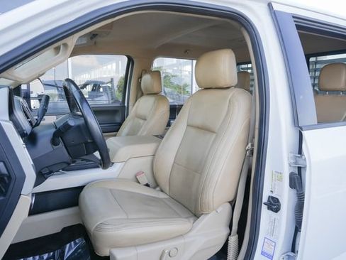 Used 2018 Ford F350 Lariat w/ Lariat Value Package AWD/4WD image 25
