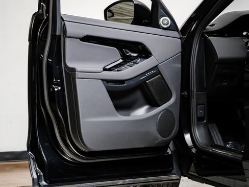 Used 2024 Land Rover Range Rover Evoque S image 43