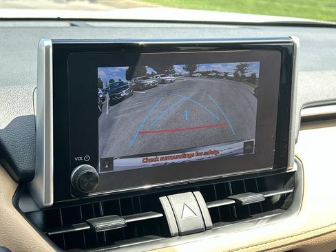 Used 2024 Toyota RAV4 XLE AWD/4WD image 30