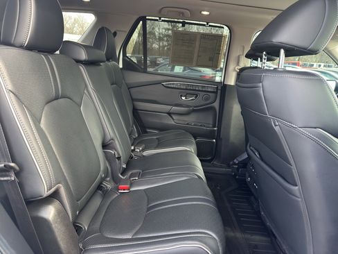 Used 2023 Honda Pilot Elite image 16