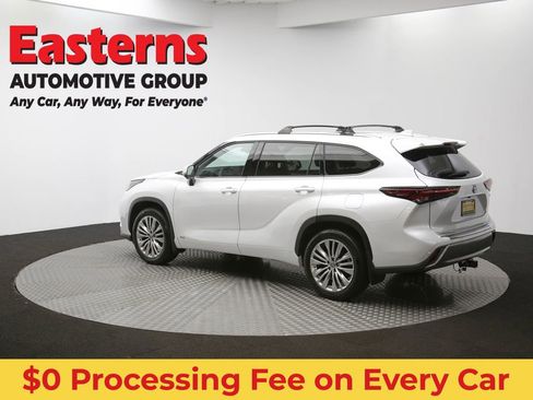 Used 2024 Toyota Highlander Platinum AWD/4WD image 69