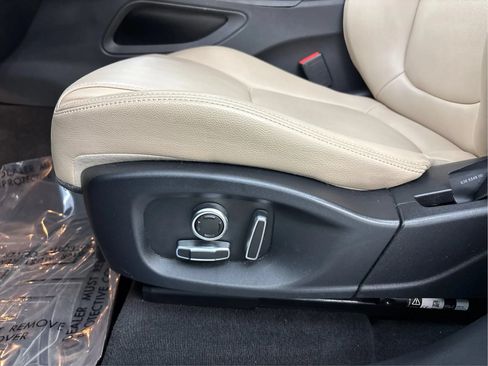 Used 2020 Jaguar F-PACE Premium AWD/4WD image 24