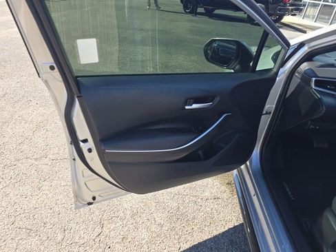 Used 2022 Toyota Corolla SE image 11