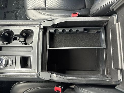 Used 2024 Ford Expedition Max XLT image 26