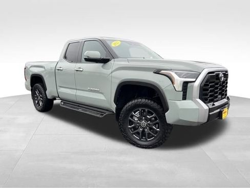 Used 2022 Toyota Tundra Limited image 1