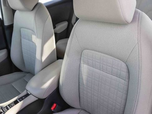 Certified 2023 Honda HR-V LX image 27