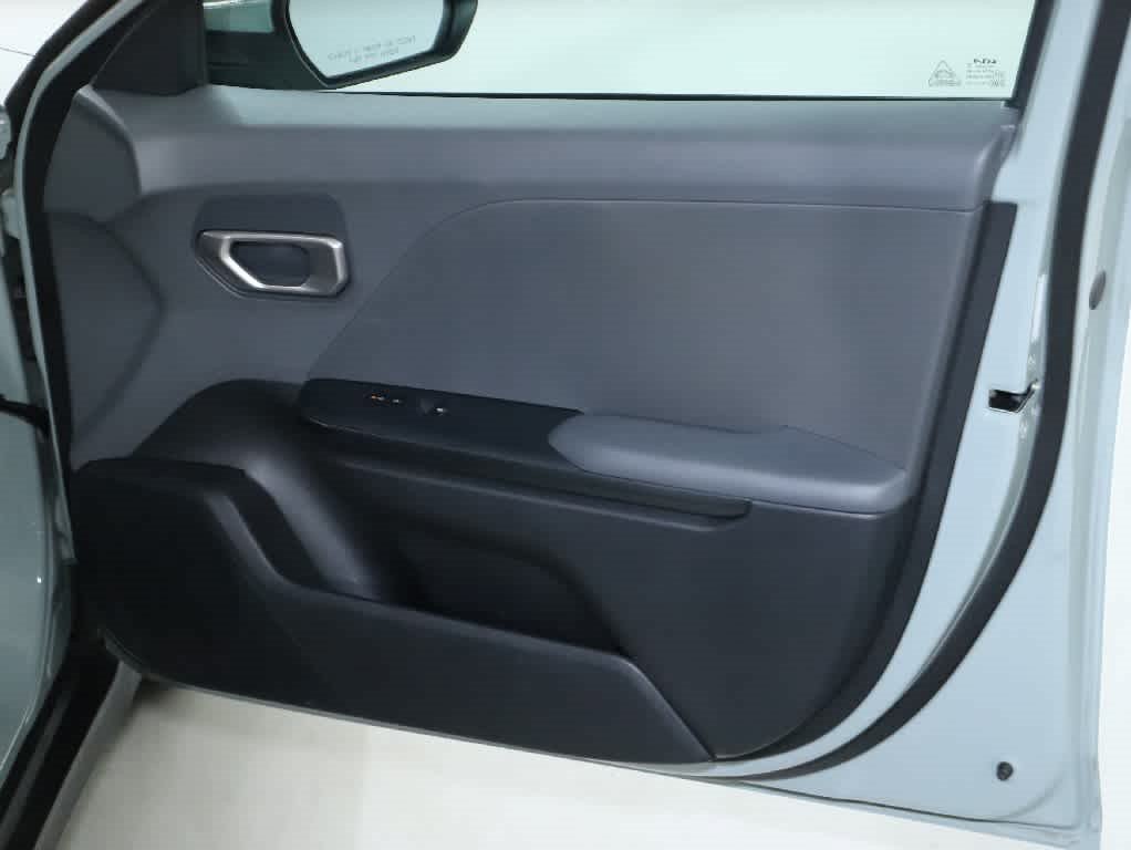 Used 2025 Kia K4 FWD image 33