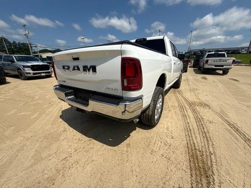 New 2026 RAM 2500 Laramie AWD/4WD image 5
