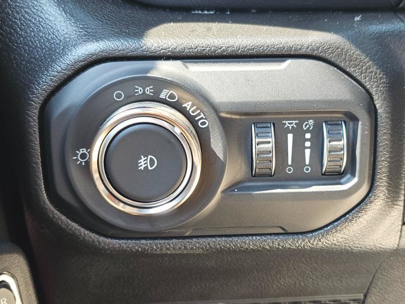 Used 2022 Jeep Wrangler Unlimited Rubicon AWD/4WD image 49
