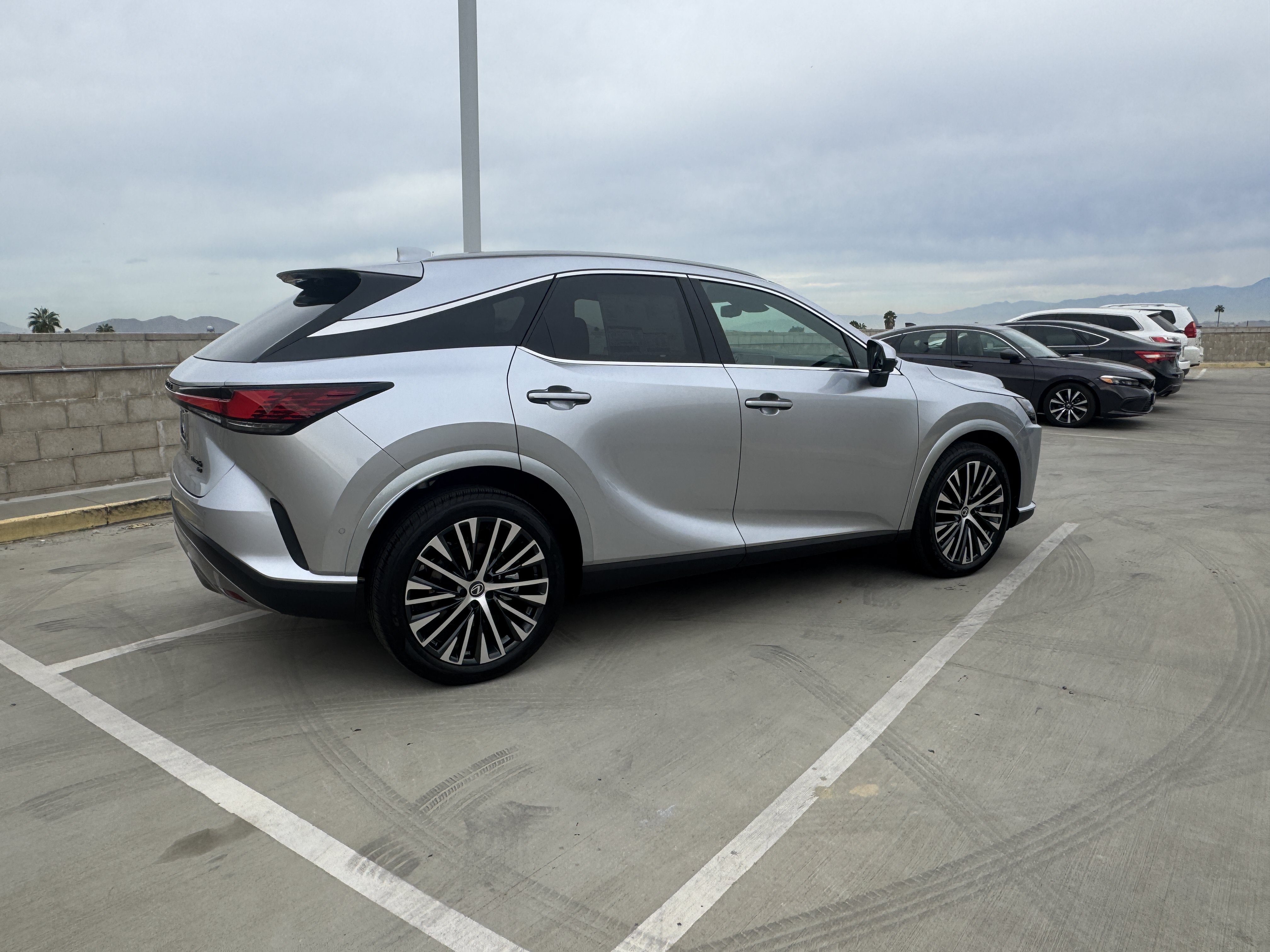New 2026 Lexus RX 350h AWD/4WD image 11