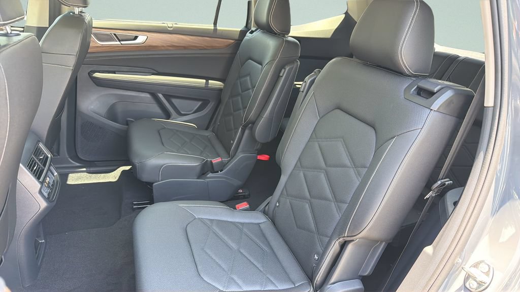 New 2026 Volkswagen Atlas SE FWD image 34